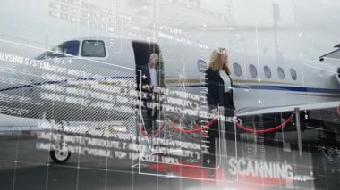 Veri işleme animasyon örtüsüyle özel jetten inen iş adamları. Yöneticiler, havacılık, lüks, teknoloji, yenilik, ağ