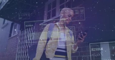 Dijital veri animasyonlu akıllı telefon kullanarak, okul ortamındaki insanları. Teknoloji, yenilik, eğitim, mobil, öğrenme, bağlantı