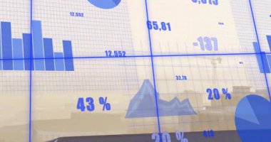 Şehrin arka planında mavi grafiklerle finansal verilerin animasyonu gösteriliyor. Finans, analitik, teknoloji, veri görselleştirme, iş dünyası, ekonomi