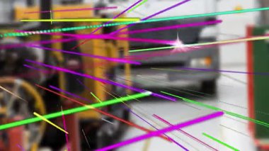 Arka plandaki endüstriyel makinelerin üzerinde renkli ışık çizgileri ve noktalar var. Teknoloji, fütüristik, yenilik, canlı, soyut, dijital