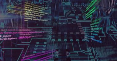 Renkli programlama kodu ve dijital veri işleme animasyonu. Teknoloji, kodlama, yazılım, fütüristik, soyut, canlı