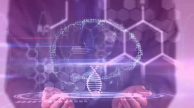 Dijital DNA ipliğini tutan eller, altıgen desenli bilimsel verileri gösteren eller. Biyoteknoloji, genetik, yenilik, araştırma, teknoloji, bilim