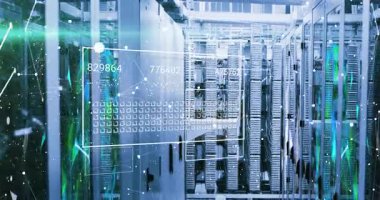 Modern veri merkezi ortamındaki sunucular üzerinde veri işleme animasyonu. Teknoloji, veri depolama, ağ, siber, altyapı, yenilik