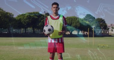 Futbolcu dijital ağ ve dünya animasyonu ile topu tutuyor. technology, link, global, sporcu, atlet, futuristik