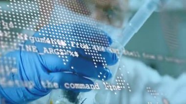 Pipet, maske takan bilim adamı ve laboratuarda eldiven deneyi yapıyor. araştırma, bilim, güvenlik, biyoteknoloji, kimya, analiz