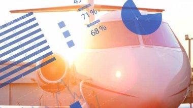 Mavi geometrik ve dünya haritası animasyonlu bir jet uçağı. Havacılık, seyahat, ulaşım, teknoloji, dijital, küresel