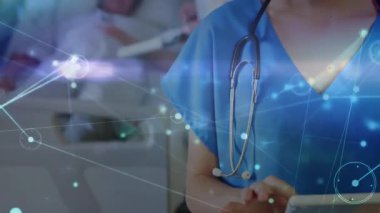 Hastanede, tıbbi uzman dijital ağ animasyonu ile stetoskop kullanıyor. Sağlık, teknoloji, yenilik, teşhis, bağlantı, araştırma