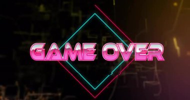 Dijital arkaplanda neon geometrik şekilli Game Over metninin animasyonu. Oyun, retro, atari salonu, fütüristik, parlak