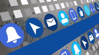 Şehir manzarası üzerinden iletişim ve sosyal medya için dijital simgelerin animasyonu. Ağ, bağlantı, teknoloji, kentsel, yenilik, çevrimiçi