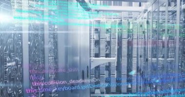 Modern veri merkezindeki sunucularda veri işleme kodu animasyonu. Teknoloji, ağ oluşturma, dijital, altyapı, depolama, siber güvenlik