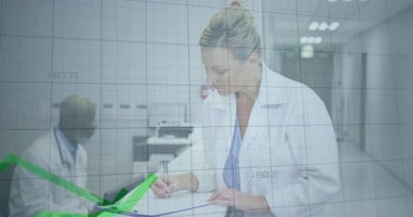 Finansal grafik animasyonuyla yazmak, ofis ortamında tıbbi profesyonellik. Maliye, sağlık, veri, analiz