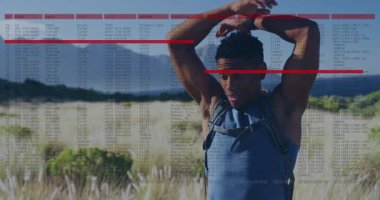 Doğa yürüyüşü, veri işleme animasyonları ormanda örtüşüyor. Teknoloji, macera, keşif, açık hava, yenilik, dijital