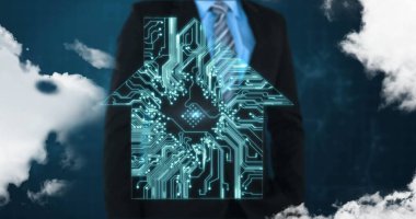 Takım elbise içinde, iş adamı akıllı ev teknolojisi için dijital ev devresi kullanıyor. yenilik, gelecek, dijital dönüşüm, bağlantı, otomasyon, yüksek teknoloji