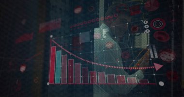 Fütürist arayüzdeki dijital grafik ve grafikleri analiz eden bir iş adamı. Teknoloji, yenilik, analitik, strateji, veri, kurumsal