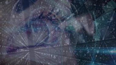 Dijital sayılar ve geometrik şekillerle göz animasyonu veri analizini akla getiriyor. teknoloji, fütüristik, siber güvenlik, yenilik, analitik, sanal