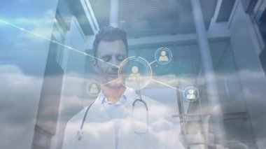 Ağ bağlantıları olan beyaz önlüklü sağlık uzmanı animasyonu örtüyor. Teknoloji, yenilik, tıbbi, dijital, bağlantı, fütüristik