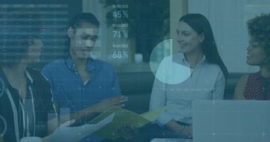 Veri analizinden, animasyon örtüsüyle iş toplantısından çeşitli profesyonellerden bahsediyorduk. takım çalışması, işbirliği, şirket, dijital, sunum, yenilik