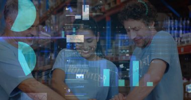 Depoda bağış torbaları açan kadın ve erkek gönüllülerle ilgili istatistiksel veri işleme. lojistik ve ulaşım sektörü kavramı