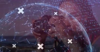 Fotoğraf çekmek, arka planda veri animasyonu ve geometrik şekiller olan kişi. Teknoloji, yenilik, dijital, gelecekçi, sanal, analitik