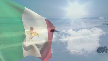Sükunetli gökyüzü animasyonunda parlak güneş ışığıyla okyanusun üzerinde İtalyan bayrağı sallıyordu. Vatanseverlik, İtalya, seyahat, güneş ışığı