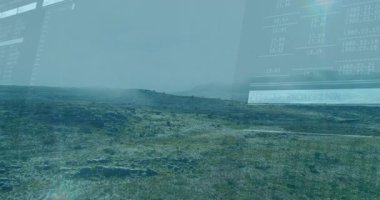 Kayalık arazinin dijital şifreleme verilerini yeşil bitki örtüsüyle kaplayan animasyon. Teknoloji, güvenlik, doğa, çevre, karışım