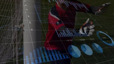 Futbol topunu yakalamak, okulda kaleci ve üzerinde veri grafikleri olan animasyonlar. Spor, kalecilik, gençlik, teknoloji, atletizm, analiz