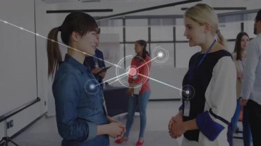 Tokalaşma, ağ bağlantıları olan iş adamları ofiste animasyon örtüşüyor. ağ oluşturma, işbirliği, anlaşma, ortaklık, şirket, takım çalışması