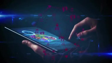 Tabletle etkileşim, okul ortamında dijital ağ animasyonunu keşfeden eller. Teknoloji, eğitim, bağlantı, yenilik, iletişim