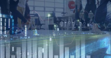 İş adamları üzerinden finansal veri işleme görüntüsü. küresel iş, bağlantılar ve veri işleme kavramı dijital olarak oluşturulmuş görüntü.