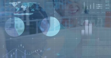 Mutlu liseli kız üzerinden finansal veri işleme görüntüsü. küresel iş, bağlantılar ve veri işleme kavramı dijital olarak oluşturulmuş görüntü.