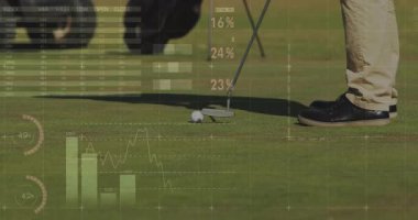 Golf sahasında, veri analizi ve grafiklerinin animasyonunu yapan oyuncu. teknoloji, spor, yenilik, performans, görselleştirme, izleme