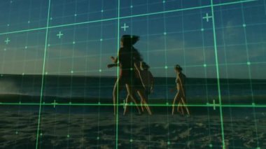 Şebeke, kumlu sahilde okyanus kenarında yürüyen insanların animasyonlarını örtüyor. Seyahat, tatil, deniz, dalgalar, kıyı şeridi, turizm