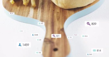 Sosyal medya simgeleriyle kaplanmış hamburger ve patates kızartması animasyonu. Yemek, fast food, yemek, lezzetli, dijital, bağlantı