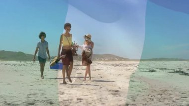 Güneşli sahilde yürümek, bir grup arkadaşla içmek ve soğutmak, animasyon. tatil, rahatlama, tropikal, günbatımı, boş zaman, eğlence