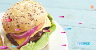 Hamburgerleri susamlı çöreklerle kaplayan renkli veri etiketleri. Fast food, grafik, şablon, çizim, canlı