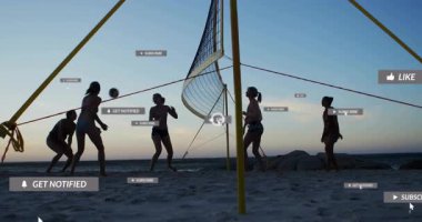 Plaj voleybolu oynuyorlar, insanlar sosyal medya bildirimlerini canlandırıyorlar. Spor, eğlence, etkileşim, rekabet, takım çalışması, atletizm