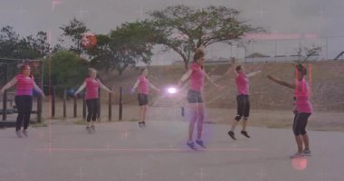 Dışarıda renkli ışık patlaması animasyonuyla egzersiz yapan bir grup insan. Fitness, egzersiz, aktivite, dinamik, enerjik, sağlıklı