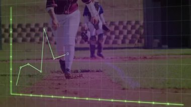 Okulda sahada koşan beyzbol oyuncuları üzerinde dalgalanan grafiğin animasyonu. Spor, atletizm, veri, analiz, takım, rekabet