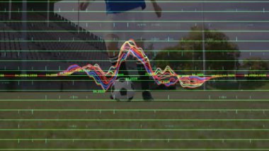 Finansal veri grafiği animasyonu üzerinde sahada top oynayan futbolcu. Spor, finans, analitik, büyüme, istatistik, yatırım