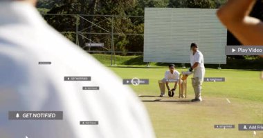 Maç sırasında kriket oyuncularıyla ilgili sosyal medya bildirimlerini kapsayan animasyon. Spor, teknoloji, sanal, yayın