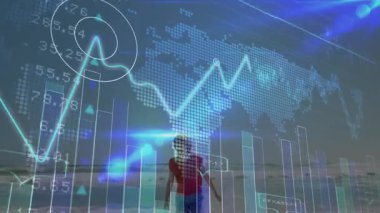 Çocuk sahilde finansal verilerle ve dünya haritası animasyonlarıyla yürüyor. finans, küresel, teknoloji, yenilik, okyanus, dijital
