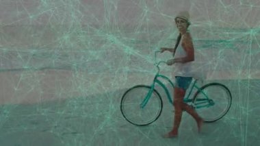 Sahilde bisikletle gezen kişi ve bağlantı ağı animasyon örtüsü. Teknoloji, iletişim, bağlantı, dijital, ağ, yaşam tarzı