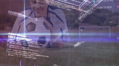 Futbol topu, dijital animasyonu ve ikili kodları olan bir atlet. Spor, teknoloji, veri, yenilik