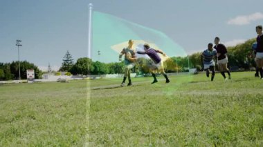 Rugby oyuncuları Brezilya bayrağı animasyonlarıyla sahada koşuyorlar. Spor, takım, yarışma, atletizm, açık hava, hareket