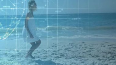 Kumsaldaki insanlar üzerinde bağlantı ağı ve veri işleme animasyonu. Teknoloji, dijital, iletişim, bağlantı, fütüristik, ağ