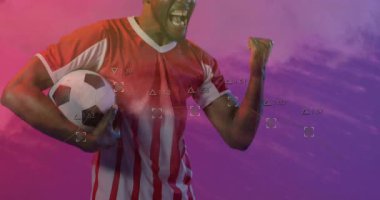 Futbolcuyu renkli arka plan veri analizi animasyonuyla kutluyoruz. Spor, atlet, kutlama, bilgi, analitik, dijital