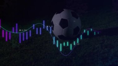 Finansal grafiğin animasyonu ve verinin görselleştirilmesi çim üzerinde futbol topunun üzerine basılmıştır. Finans, analitik, spor, büyüme, istatistik