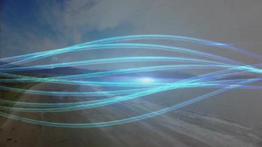 Mavi ışık geceleri kıyı manzarası üzerinde animasyon oluşturur. Uzun pozlama, gece manzarası, hareket, aydınlatıcı, fütüristik, dinamik