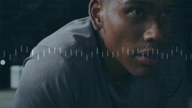 Yoğun çalışma sırasında odaklanmış sporcu animasyon grafikleriyle terliyor. Fitness, egzersiz, eğitim, motivasyon, kararlılık, dayanıklılık