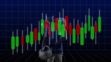 Finansal şamdan grafiğiyle ayakta duran Amerikalı futbolcu verileri analiz ediyor. Finans, analiz, strateji, spor, atlet, yatırım